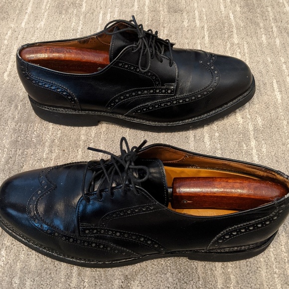Allen Edmonds Wingtip Oxford - 9.5 C main image 5